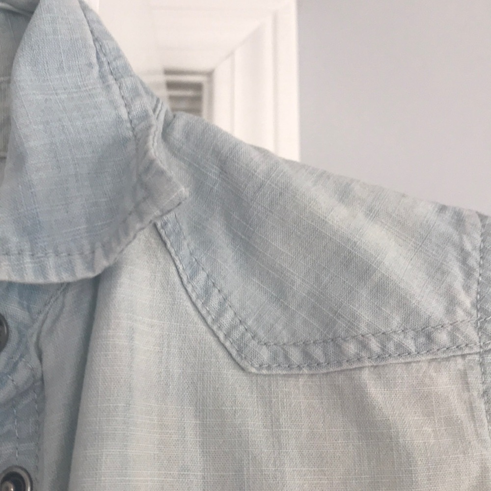 American Eagle Chambray Button Down - image 3